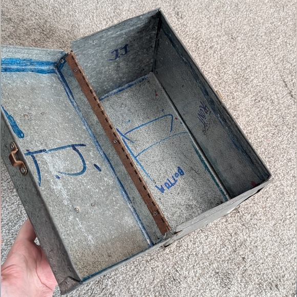 Rustic Silver Metal Box - Picture 2 of 10